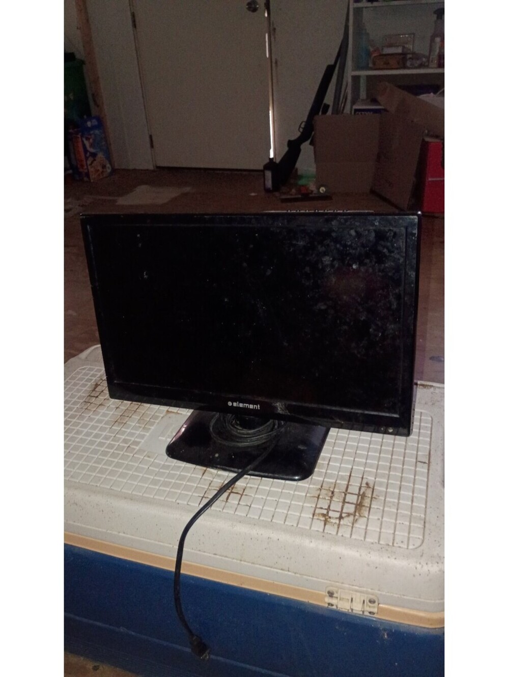 Element Computer Monitor - 19 Inch LCD Screen - Picture 2 of 2